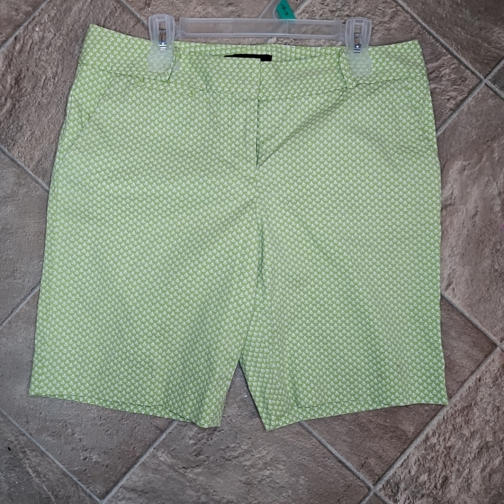 Talbots size 4 petite Lime green classic shorts with sailboat design, flat front